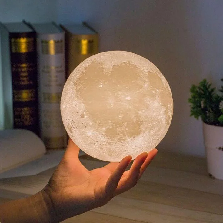 🌙 مصباح القمر — أضف لمسة سحر لغرفتك ✨