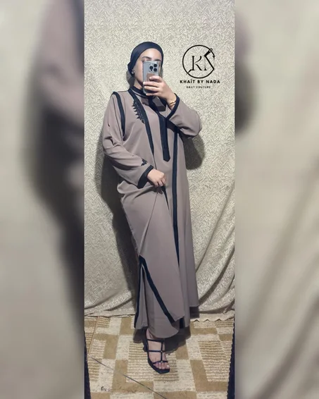 Abaya Longue Fluide – Élégance Intemporelle | Khaït – Élégance Intemporelle | Khaït