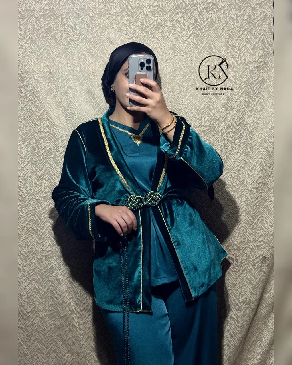 Sultana Émeraude- Jabadour Moderne avec Kimono – Élégance Marocaine | Khaït