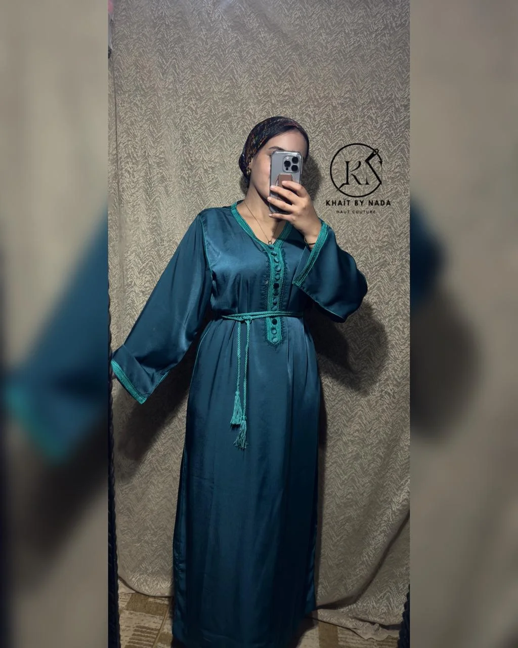 Tenue Marocaine Élégante – Quaftan & Kimono | Khaït