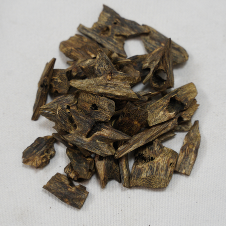 عود كينام سوبر – أفخم أنواع العود الطبيعي من غند للعود