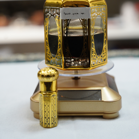 دهن عود هندي قديم طبيعي