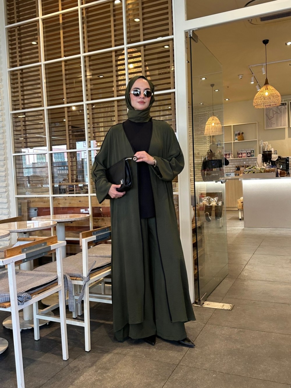 ensemble 'sotra' abaya et pantalon carré large