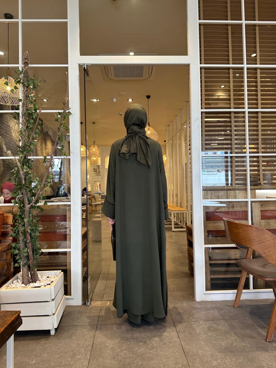 ensemble 'sotra' abaya et pantalon carré large