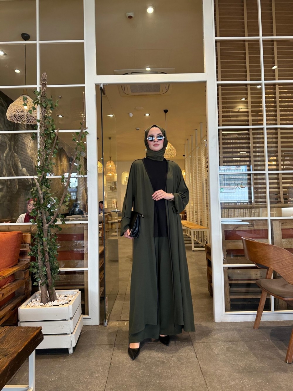 ensemble 'sotra' abaya et pantalon carré large