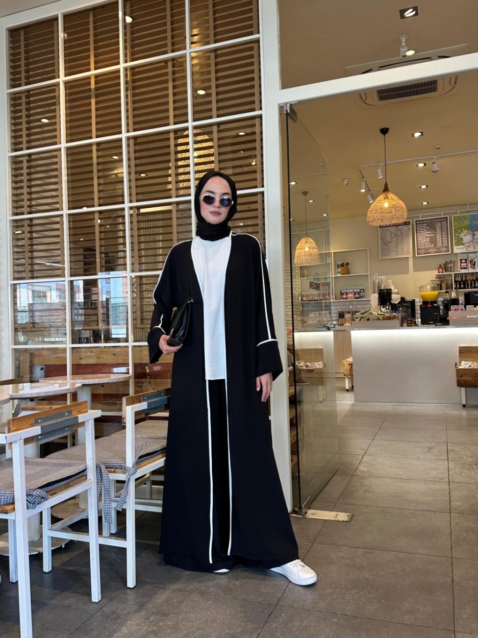 ensemble 'sotra' abaya et pantalon carré large