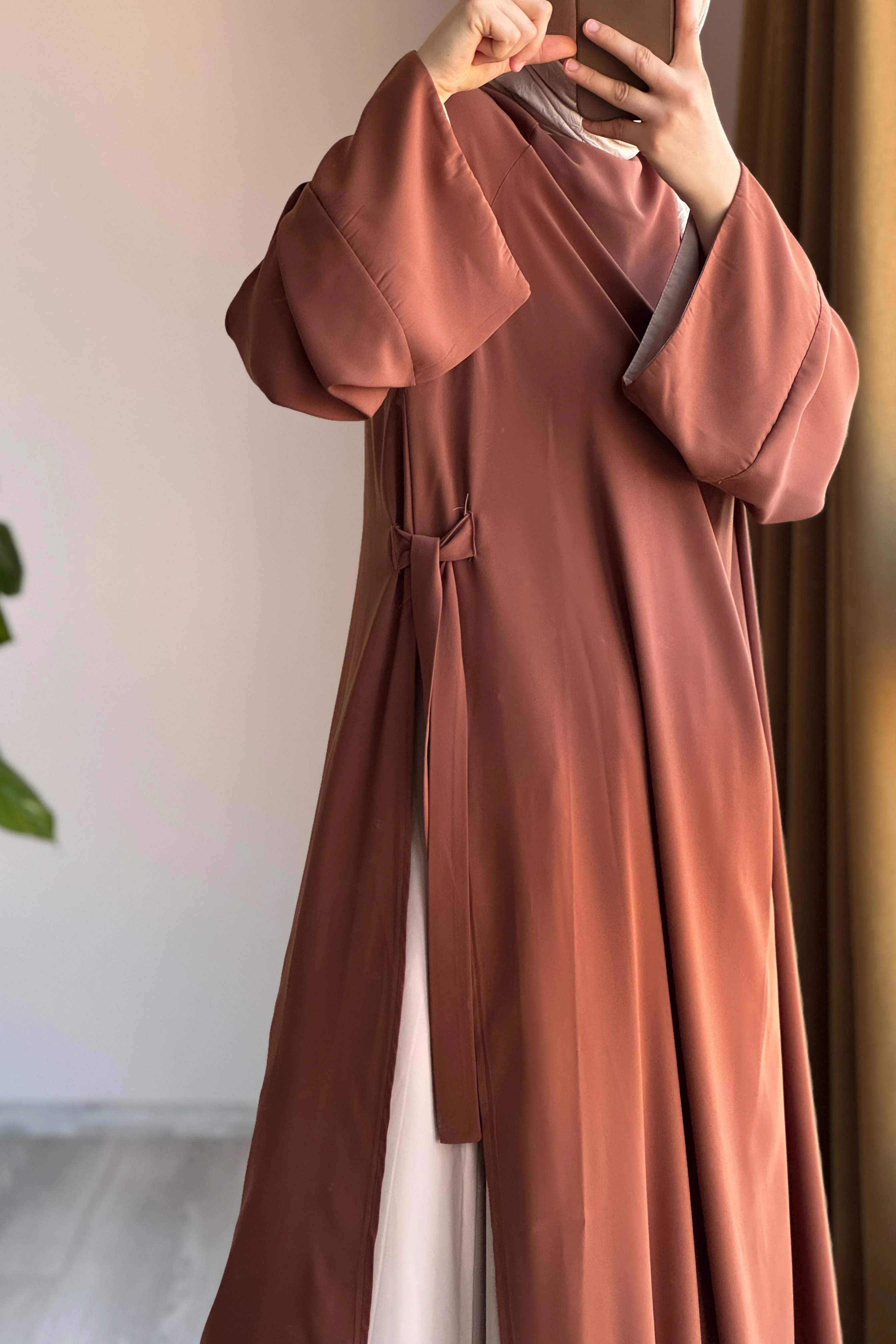 ensemble gala robe long et jupe طقم متكون من عباية طويلة و تنورة