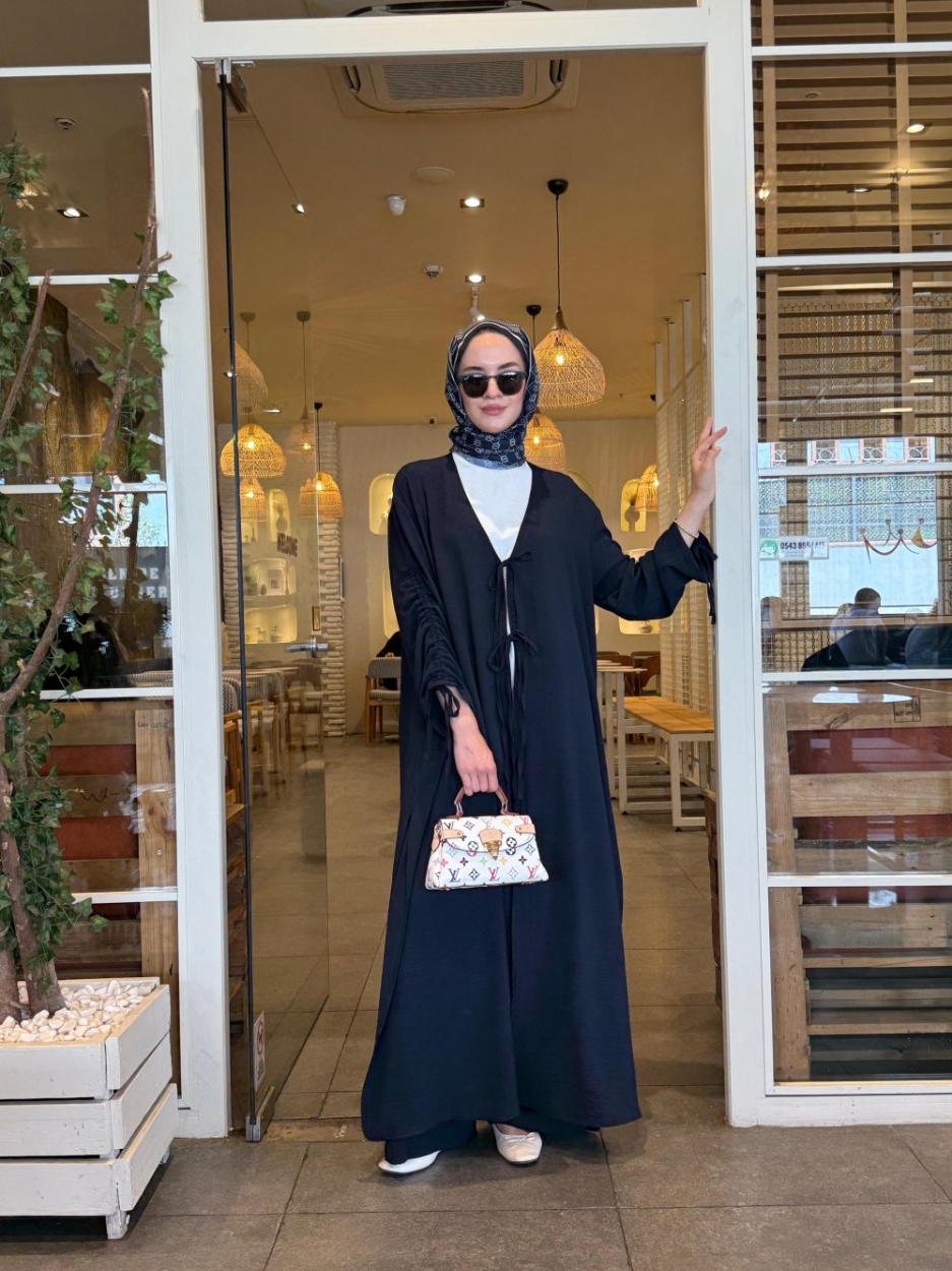 ENSEMBLE 'BELLA ' ABAYA PLUS PANTALON CARRE EN CREPE