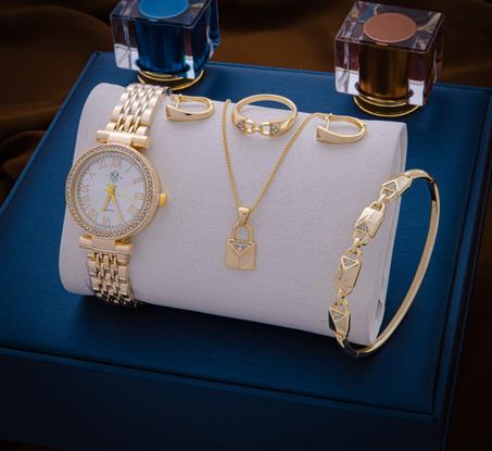 ensemble 4ps Xuping et Montre Acier nouveau collection