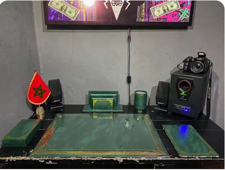 5 قطع من لوازم المكتب تقليدية الصنع + راية مغربية مجانا