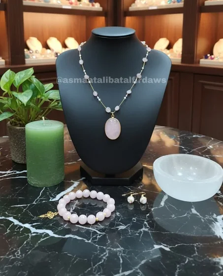 طقم روز كوارتز الوردي الفاخر