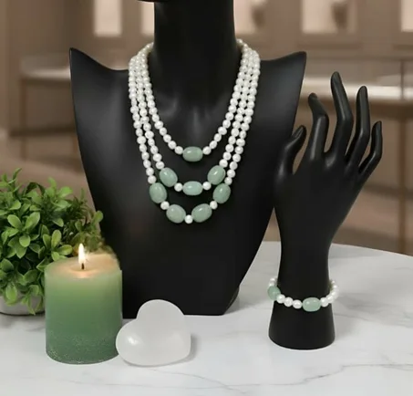 طقم اللؤلؤ مع حبات الأفونتورين الأخضر