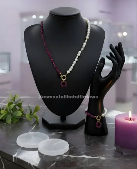 طقم نصف لؤلؤ، نصف روبي