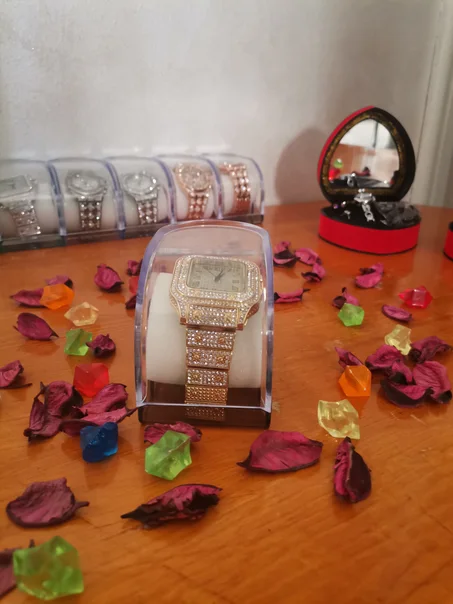 Montre lux pour femme