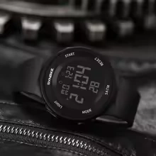 ساعة رياضية للحكام