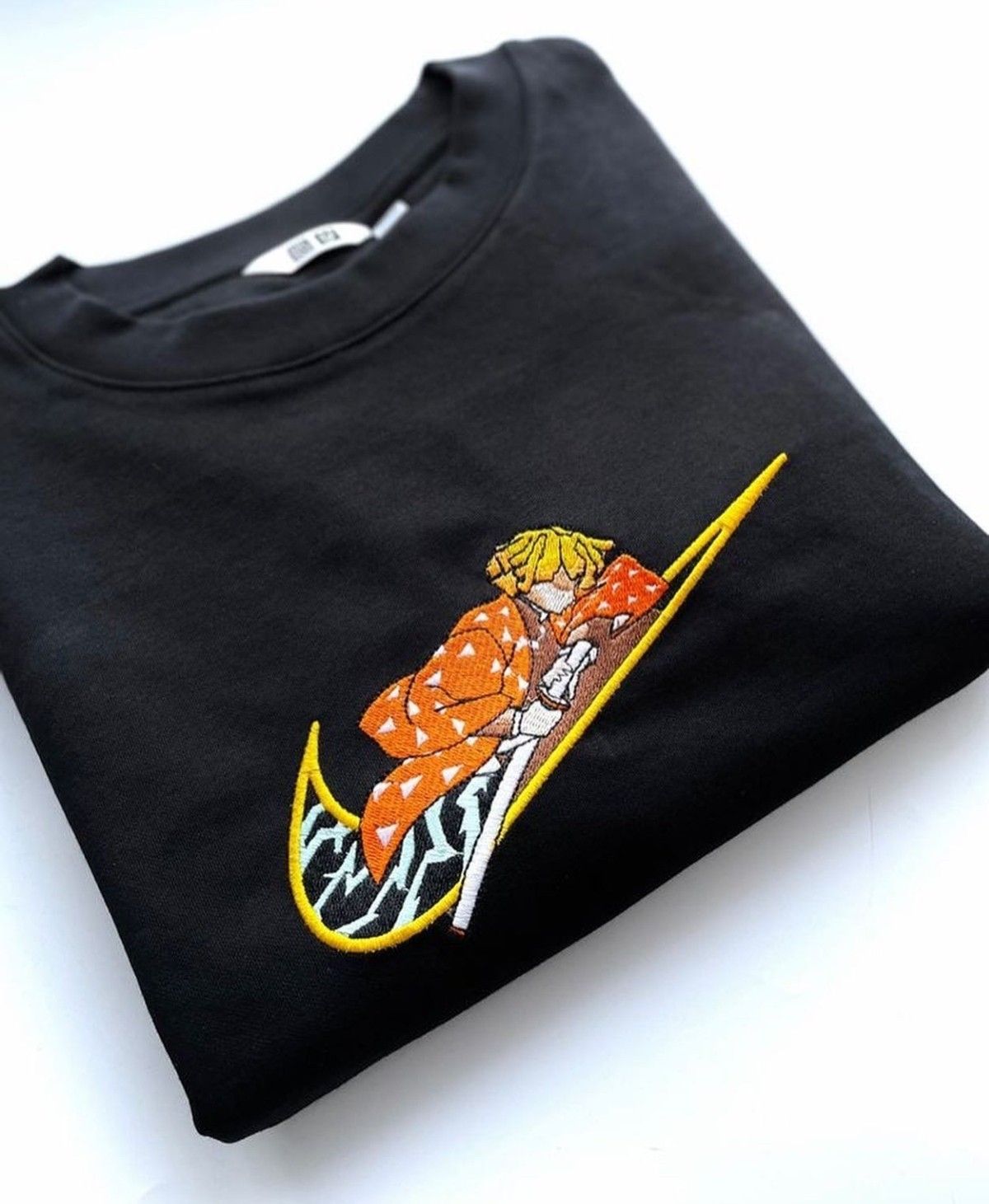 Hoodie brodé personnalisé swoosh-x-zeinitsu-agatsuma