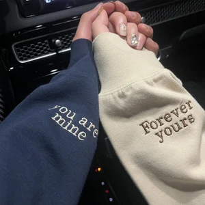 Hoodie SWEAT  brodé TISHURTE  personnalisé  pour les couples