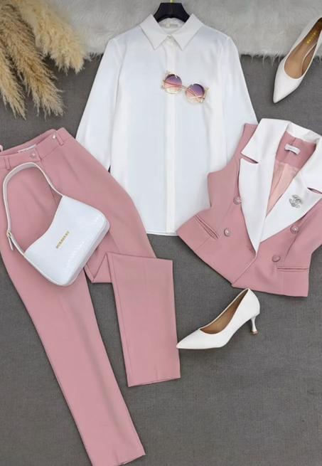 ملابس نسائية