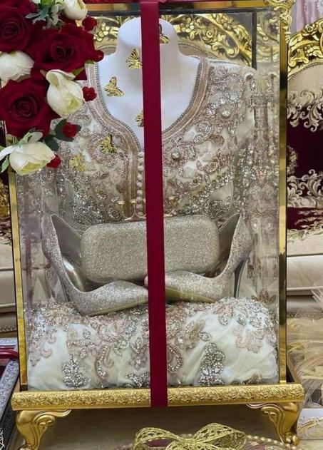 هدية ملابس تقليدية مغربية