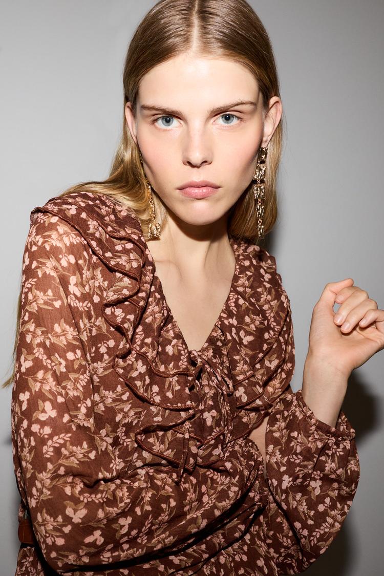 Vestido midi volantes فستان