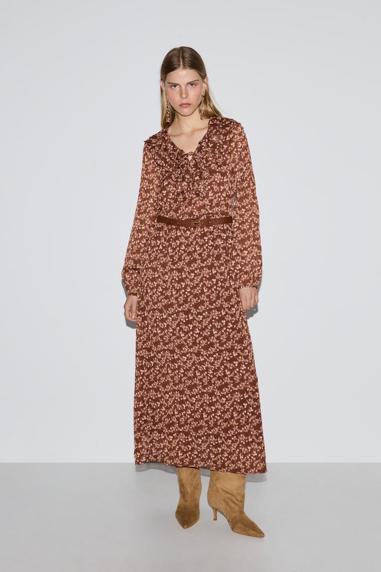 Vestido midi volantes فستان