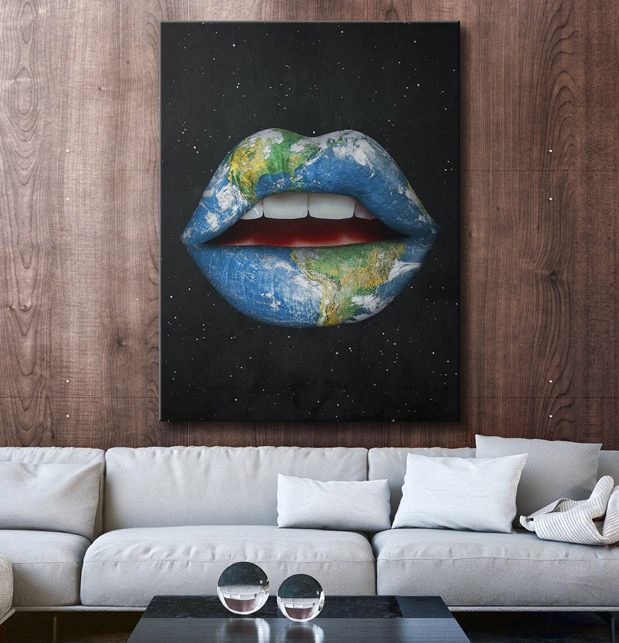 Earth Lips