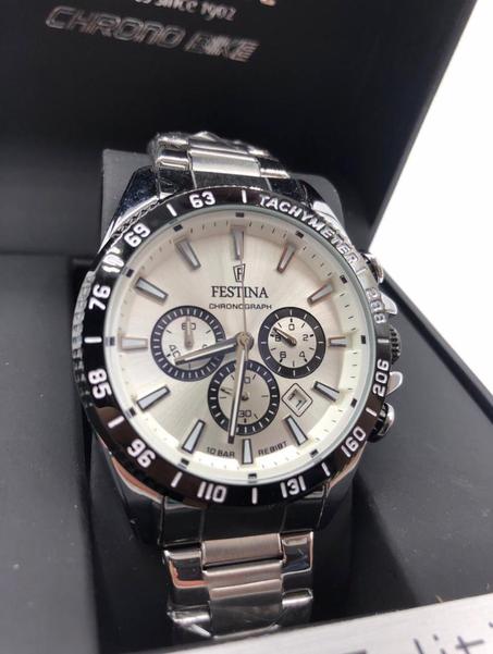 انيقة  FESTINA ساعة