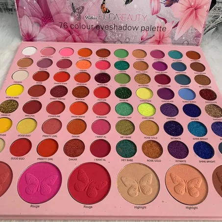 palette de maquillage  HUDABEATY 76 couleurs