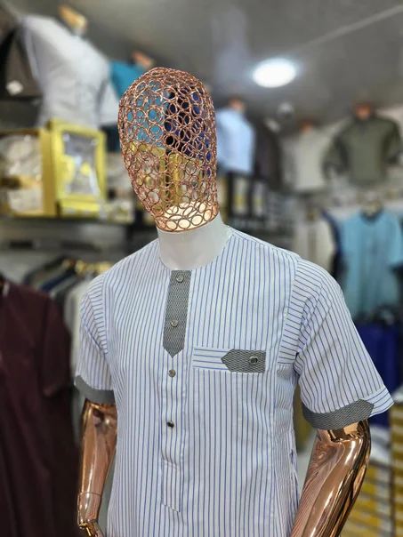 قميص النور مخطط