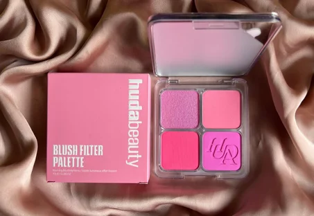 Huda Beauty – Blush Filter Palette “Baby Pink