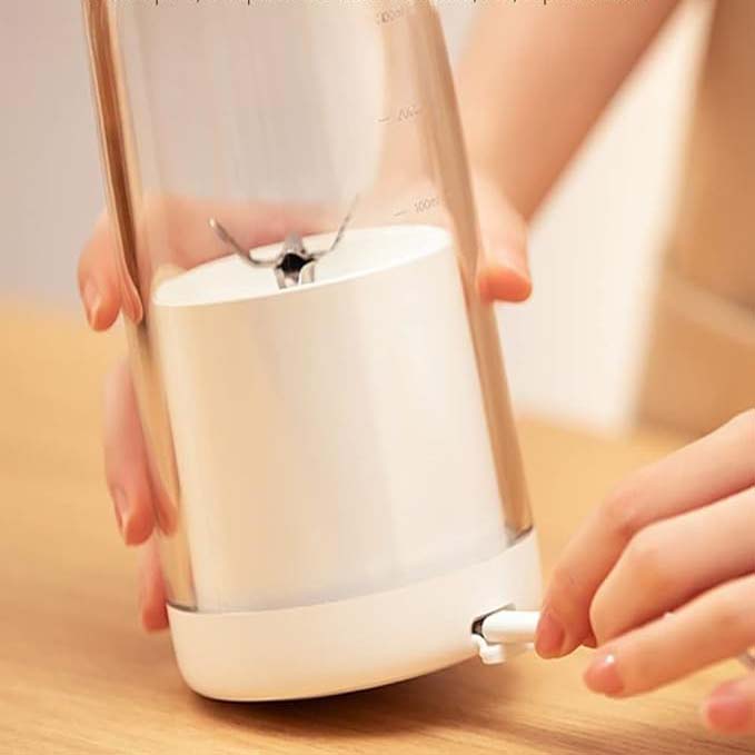 Licuadora Portátil Recargable USB: Tu Compañera para Jugos y Batidos