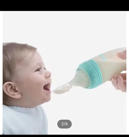 ملعقة تغذية الطفل
