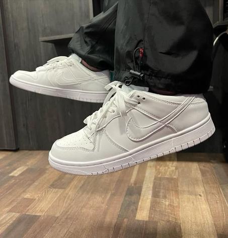 Nike Dunk Low Off White
