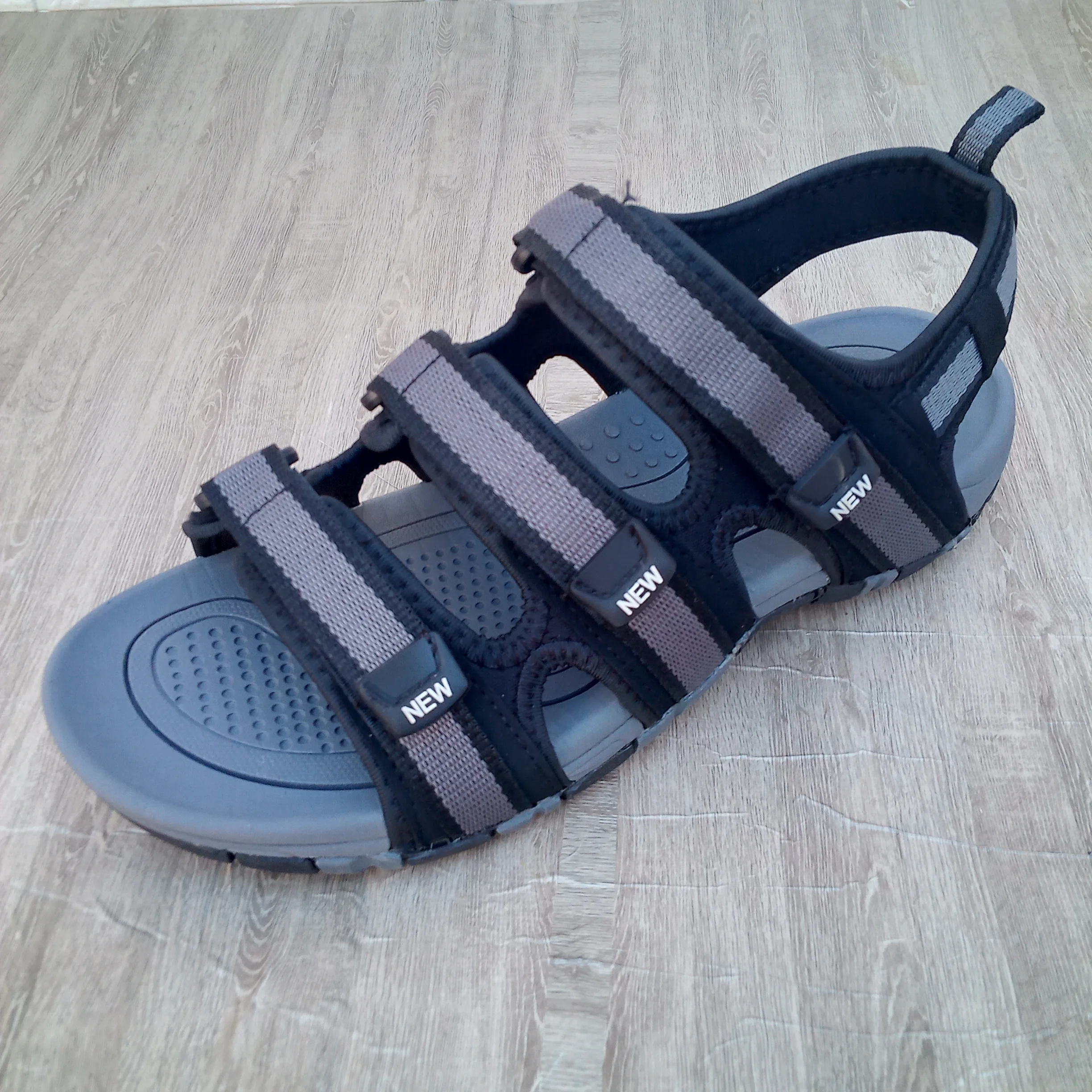 صندالة مديكال… راحة وأناقة بصيغة صيفية!