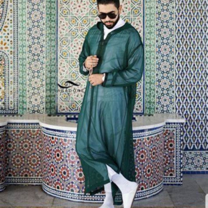 ملابس رجال تقليدية و عصرية