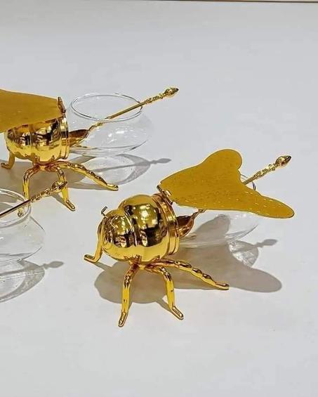 اناء العسل والسكر على شكل نحلة