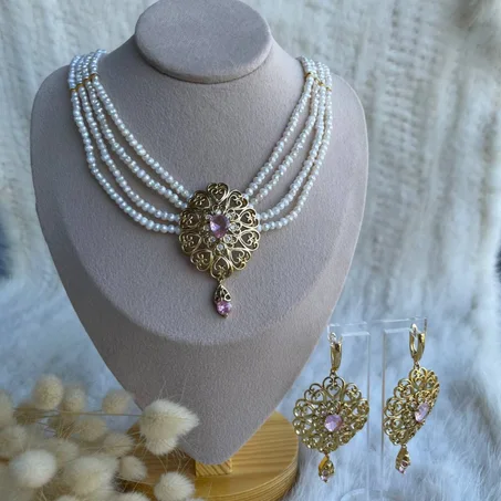 ✨ Parure Princesse en plaqué or & 4 fils de Djoher Hor