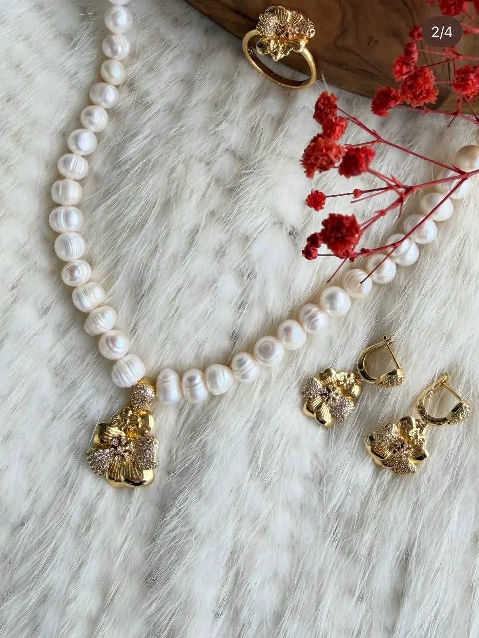 Parure trois pieces en plaqué or fabriqué avec djoher hor ✨