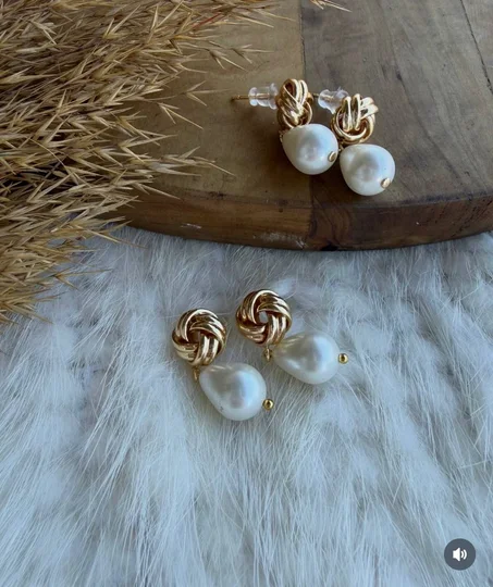 Boucles d’oreilles noeud d’amour ❤️ en plaqué or et perle de Majorque