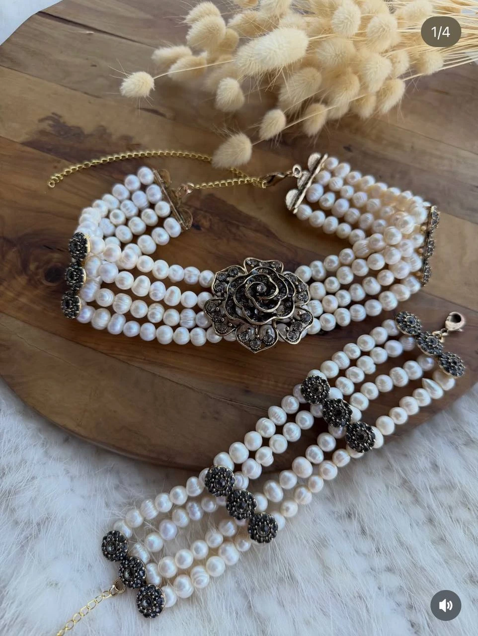 Rqs de cou bronze et bracelet fabriqué avec djoher hor