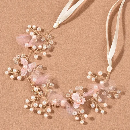 Couronne à perle et fleur