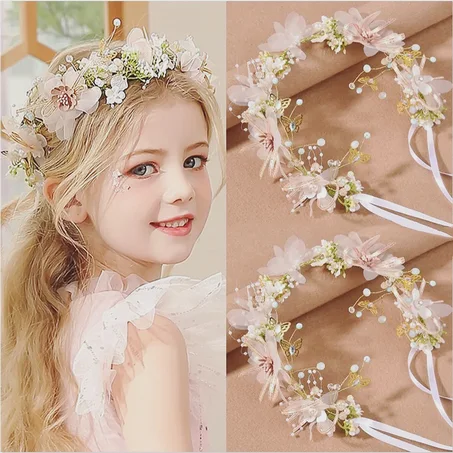 Couronne de fleurs et papillon