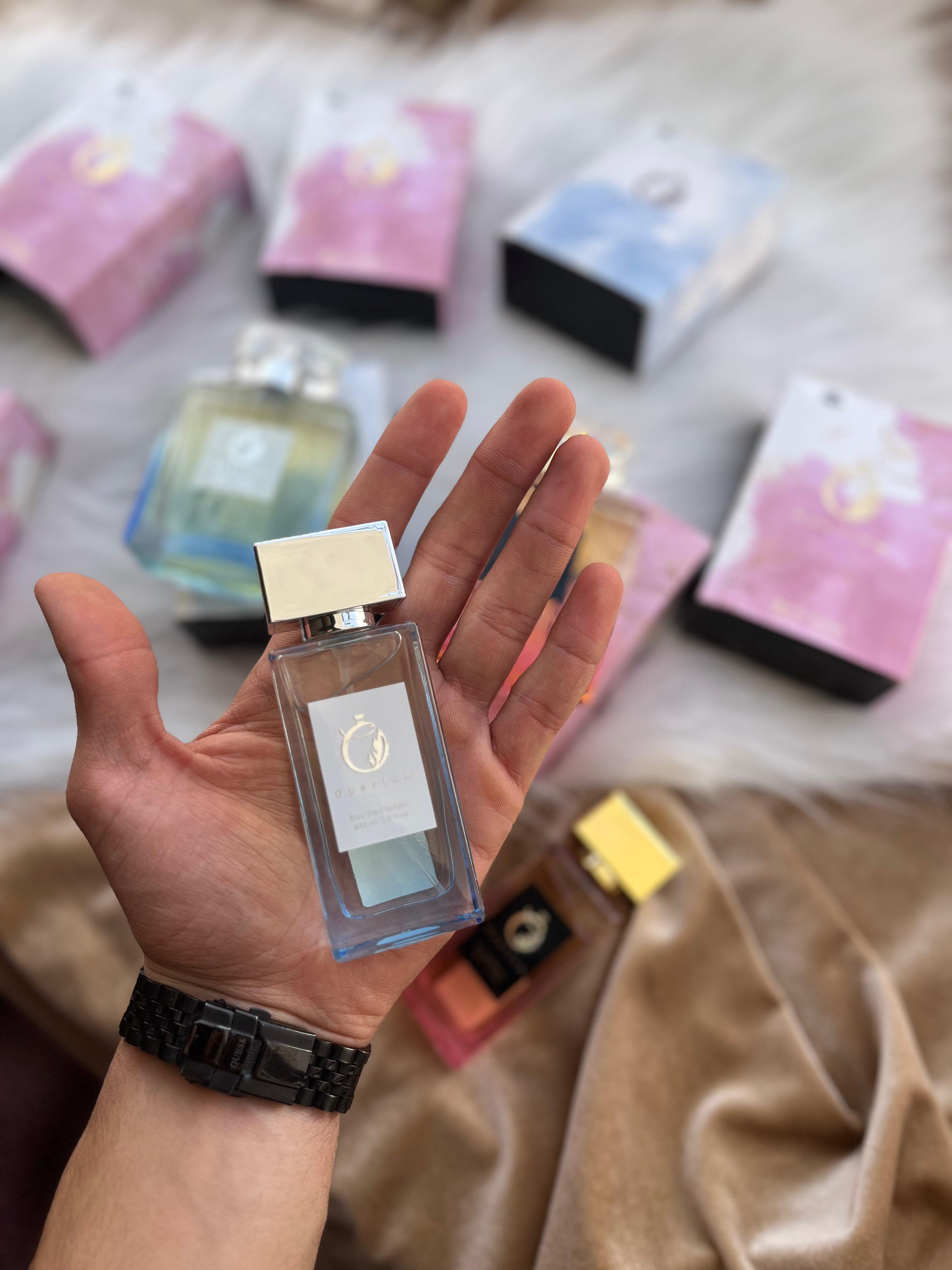 🌟 عطر رجالي فاخر من فئة 35ML– قوة الحضور وأناقة الرائحة🌟