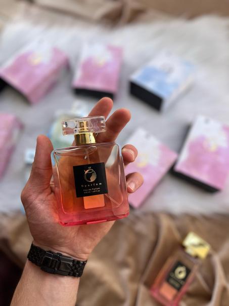 🌸 عطر نسائي فاخرمن فئة50 ML – أنوثة تُحكى، وسحر لا يُنسى🌸