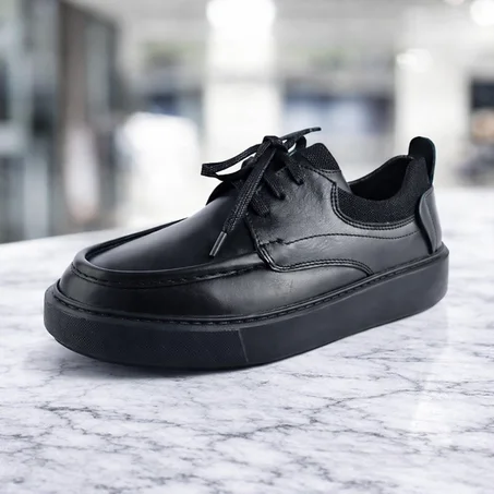 Basket en cuir noir élégante