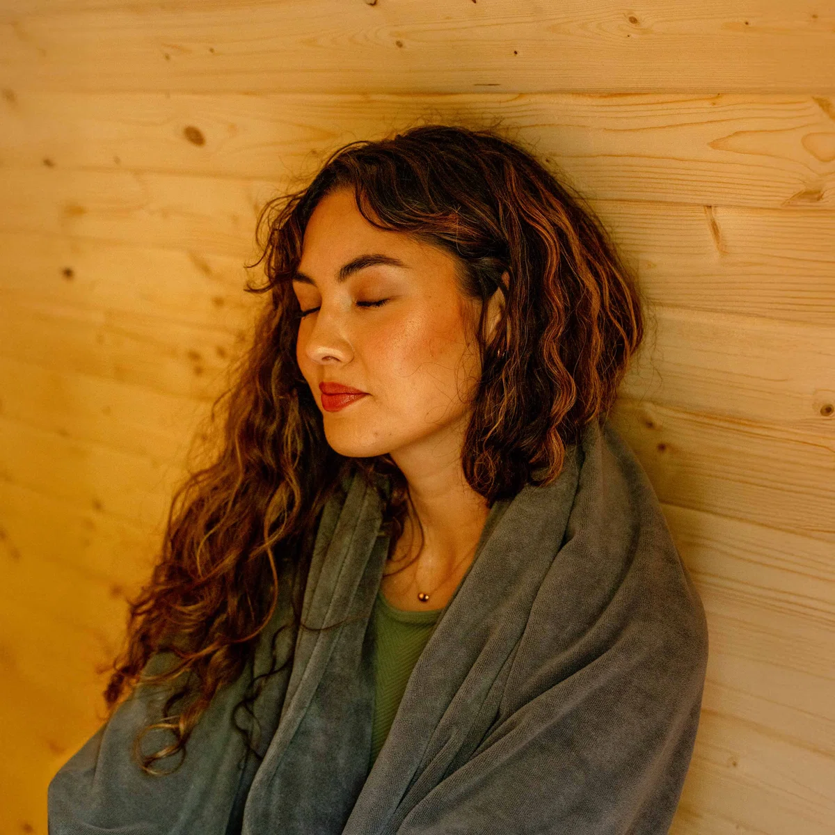 Outdoor or Indoor White Finland Pine Wet Dry Barrel Sauna - 2-4 Person - Front Porch Canopy - 4.5 kW UL Certified - Bitumen Shingle Roofing