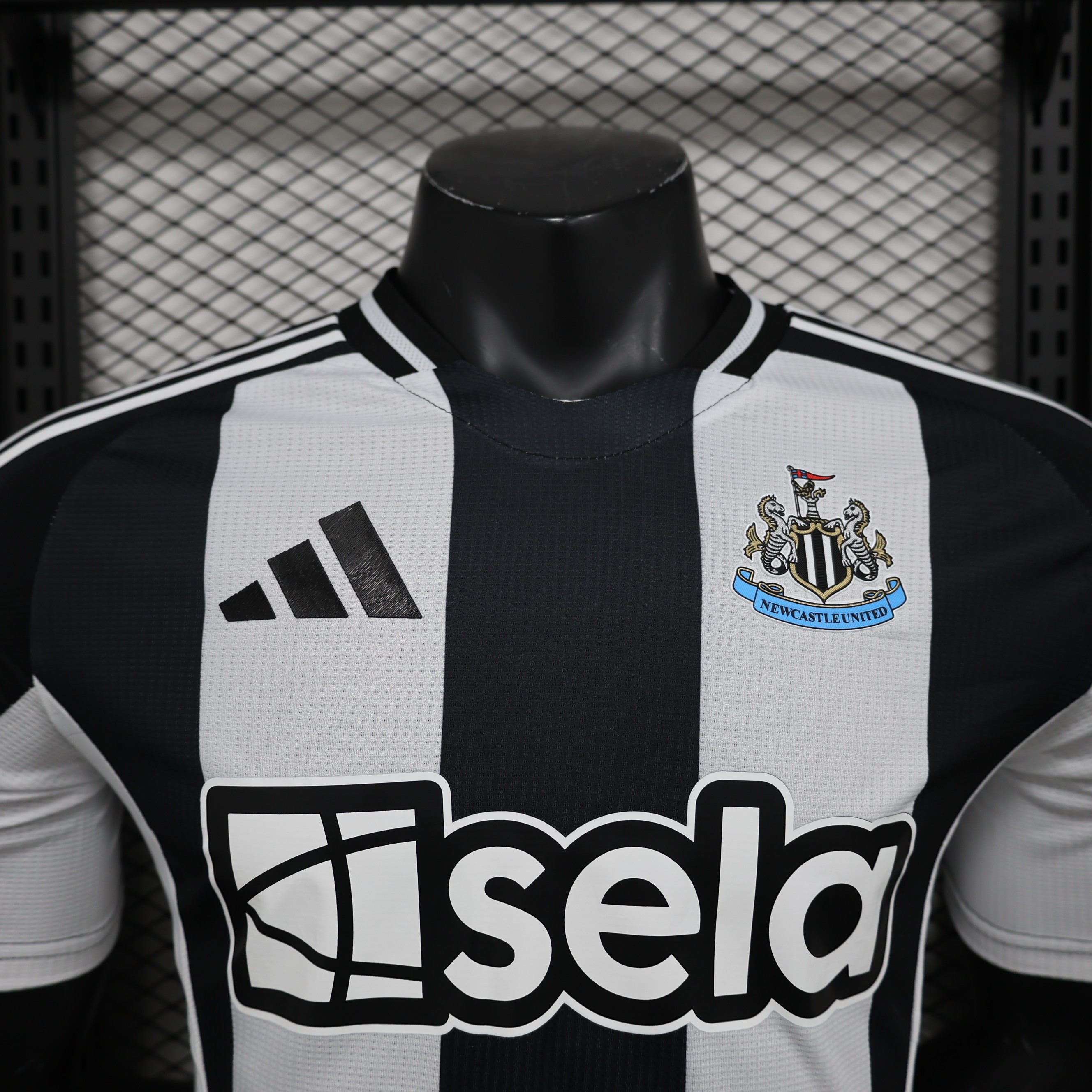 NEW CASTLE HOME KIT 24/25