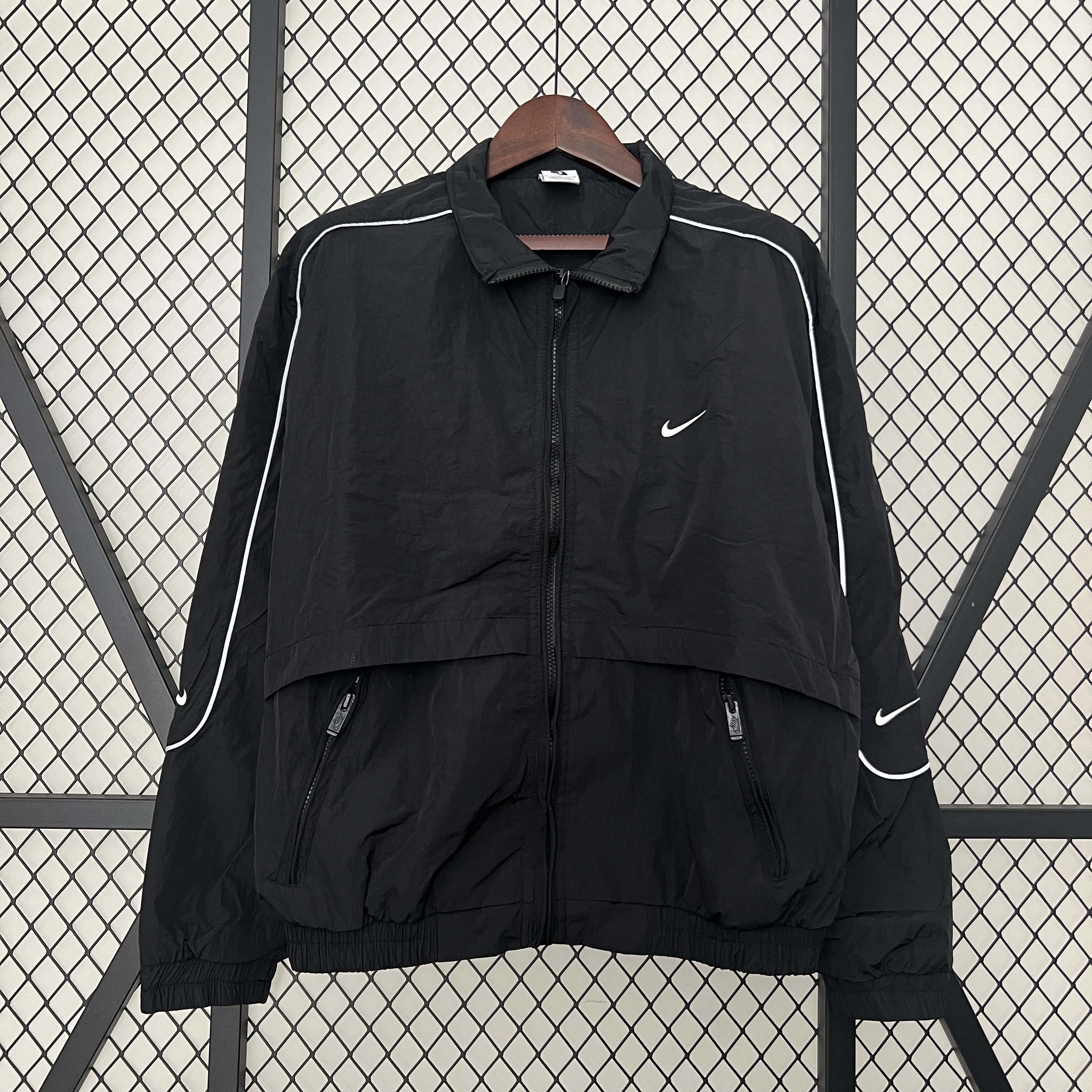 WINDBREAKER NIKE BLACK