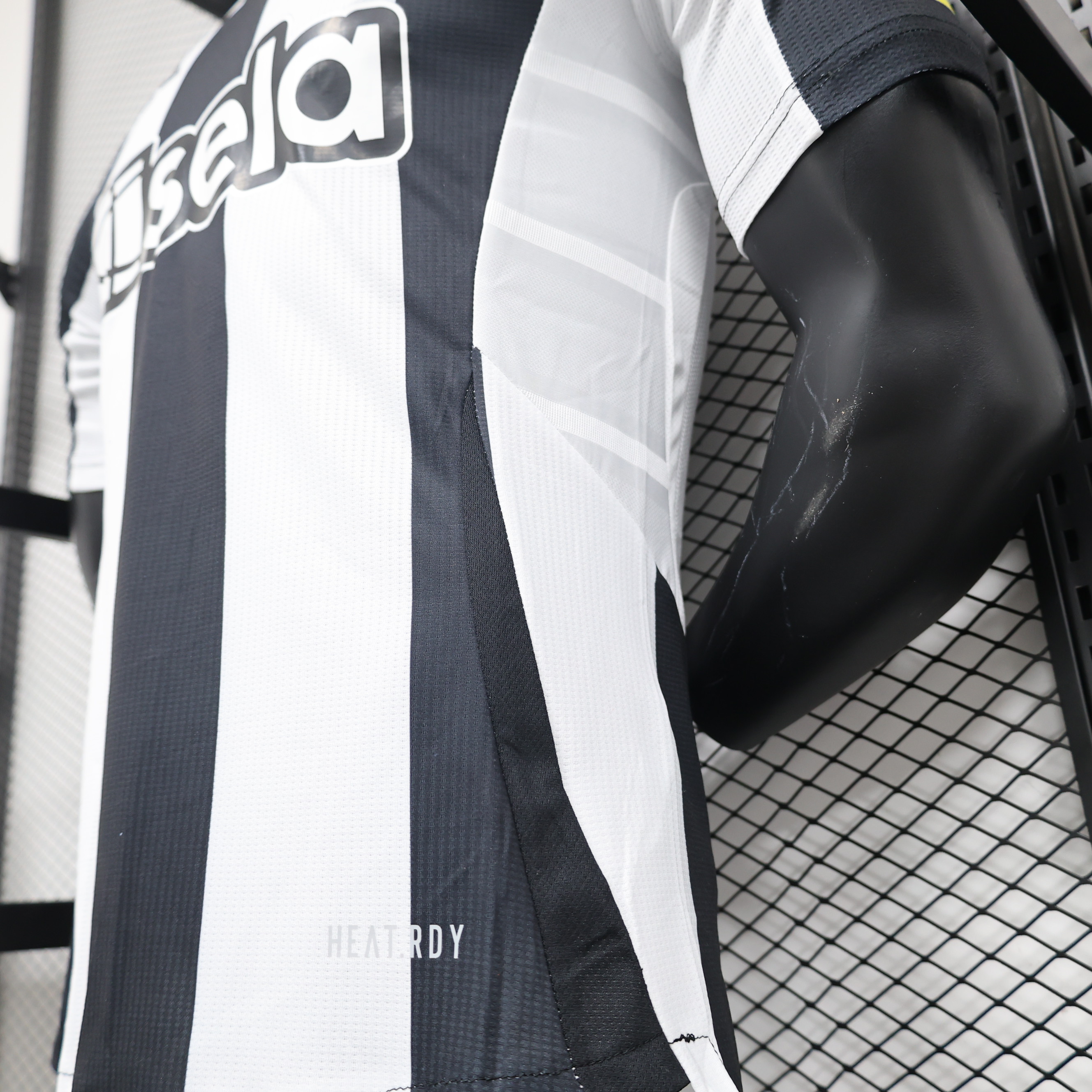 NEW CASTLE HOME KIT 24/25
