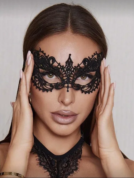 ✨ Premier Collection ✨ 🖤 Velvet Obsession Lace Mask – Where Mystery Becomes Irresistible 🖤